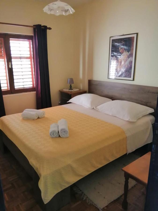 Apartmani Zmiric Primošten Εξωτερικό φωτογραφία