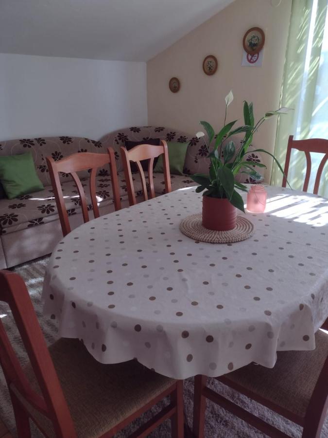Apartmani Zmiric Primošten Εξωτερικό φωτογραφία