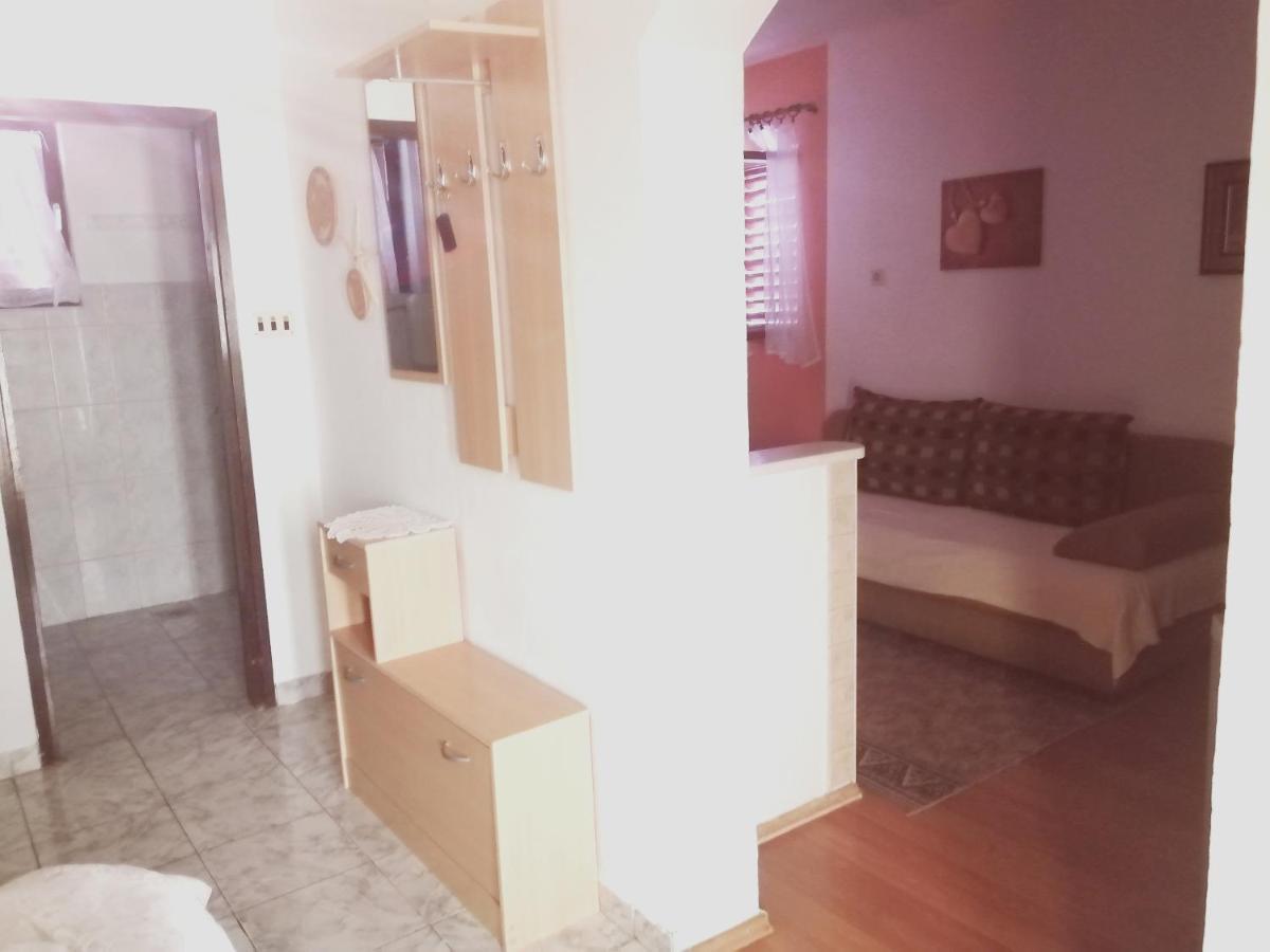 Apartmani Zmiric Primošten Εξωτερικό φωτογραφία