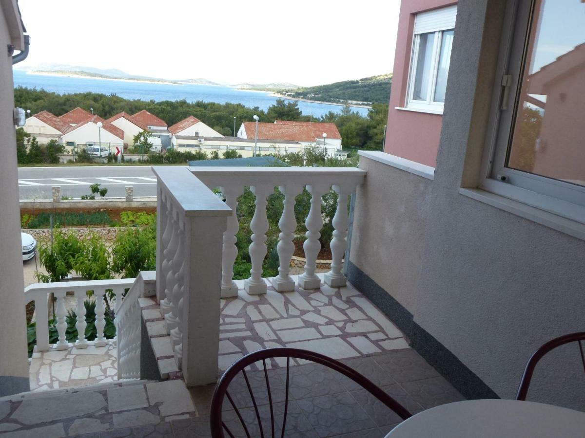 Apartmani Zmiric Primošten Εξωτερικό φωτογραφία