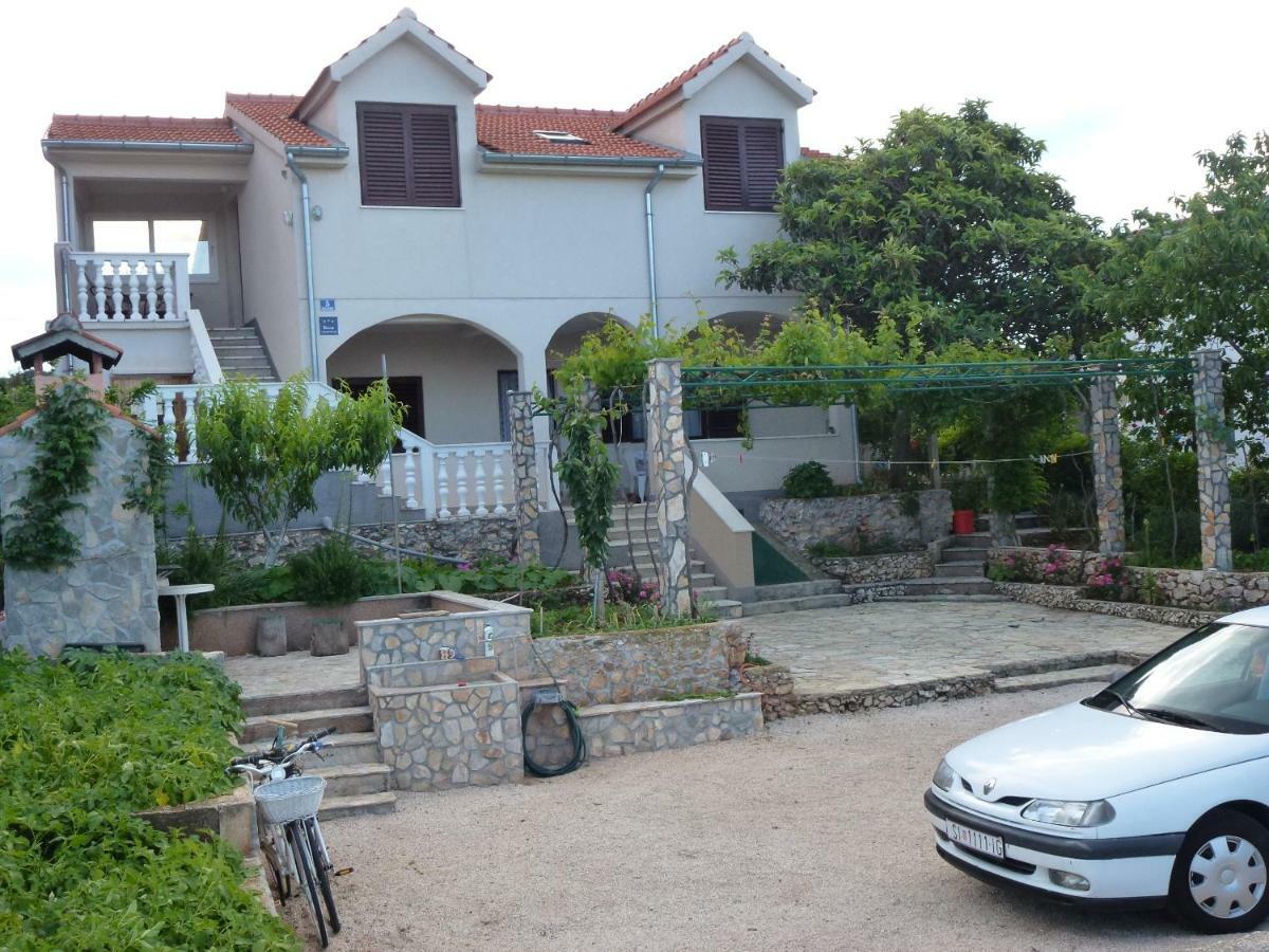 Apartmani Zmiric Primošten Εξωτερικό φωτογραφία
