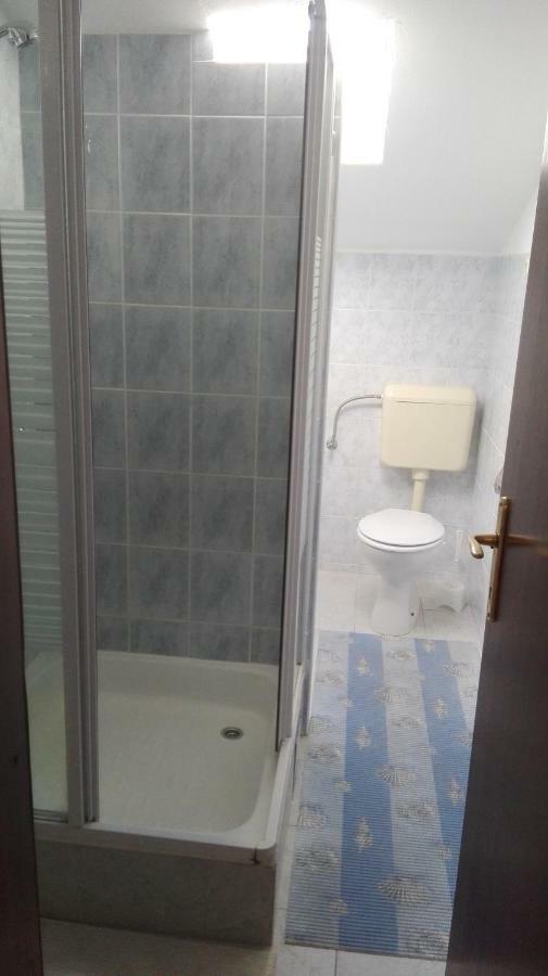 Apartmani Zmiric Primošten Εξωτερικό φωτογραφία